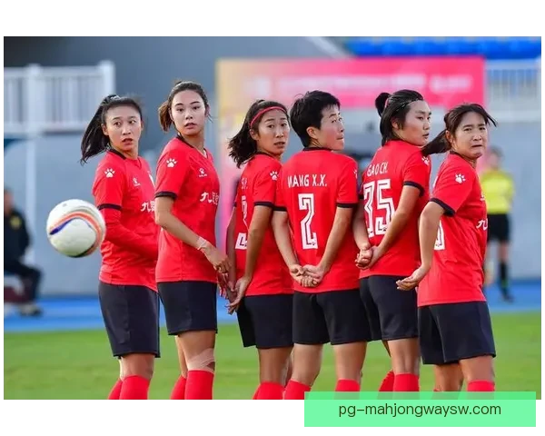 哥谭女足鏖战北卡罗莱纳女足互交白卷比分平局