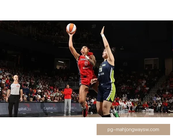 华盛顿精神女足与犹他皇家女足鏖战战平1比1